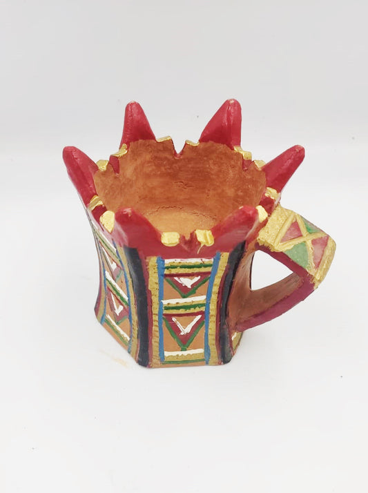 مبخرة فخارية عمانية (شكل سداسي)
